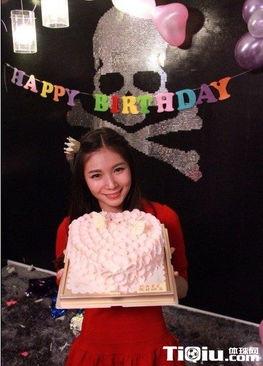 明星生日写真照,揭秘明星们的生日写真瞬间