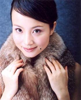 李凌子个人资料,才华横溢的年轻艺术家，多才多艺的人生探索者